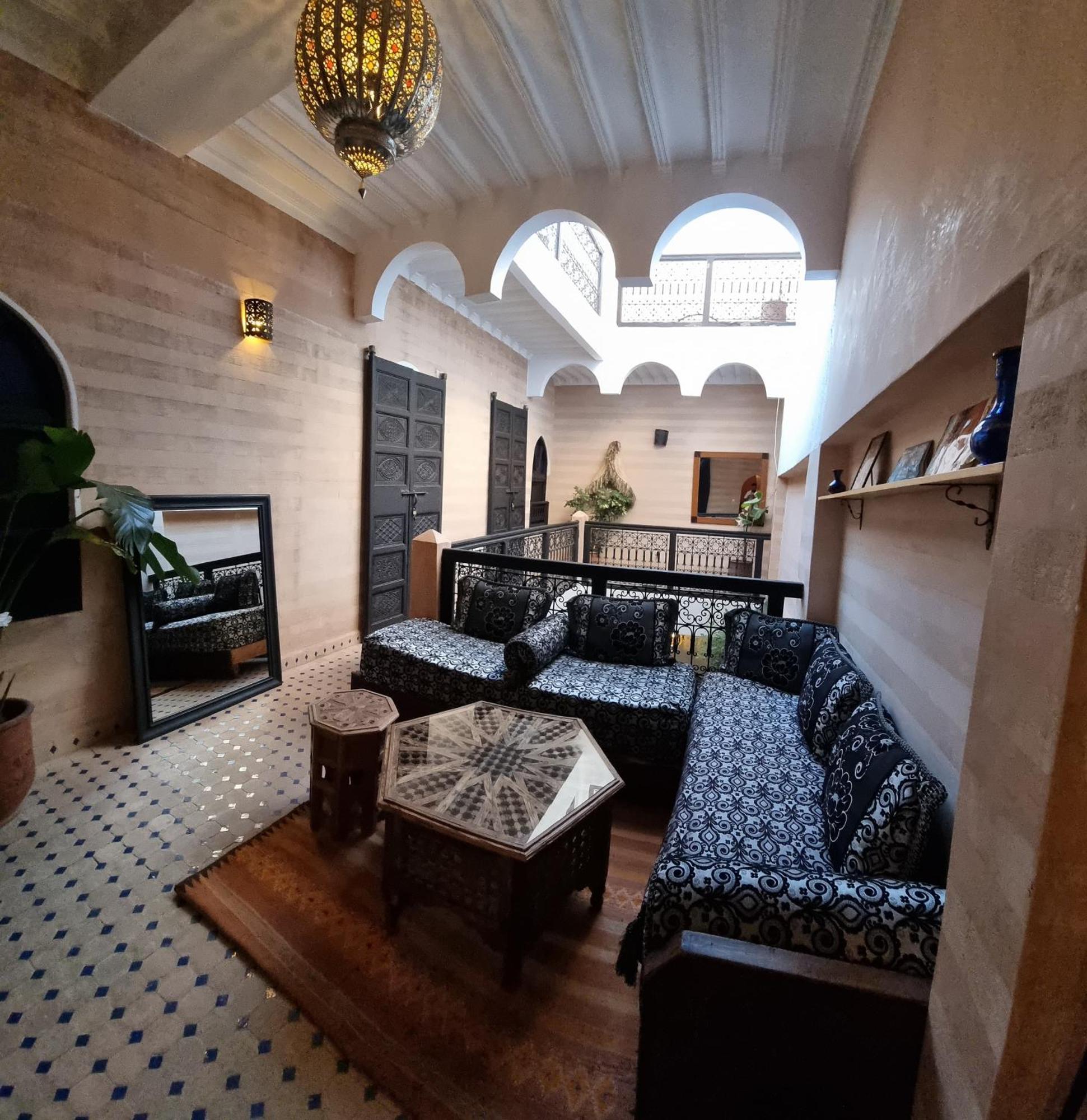 Riad Black Doors มาร์ราเกช ภายนอก รูปภาพ