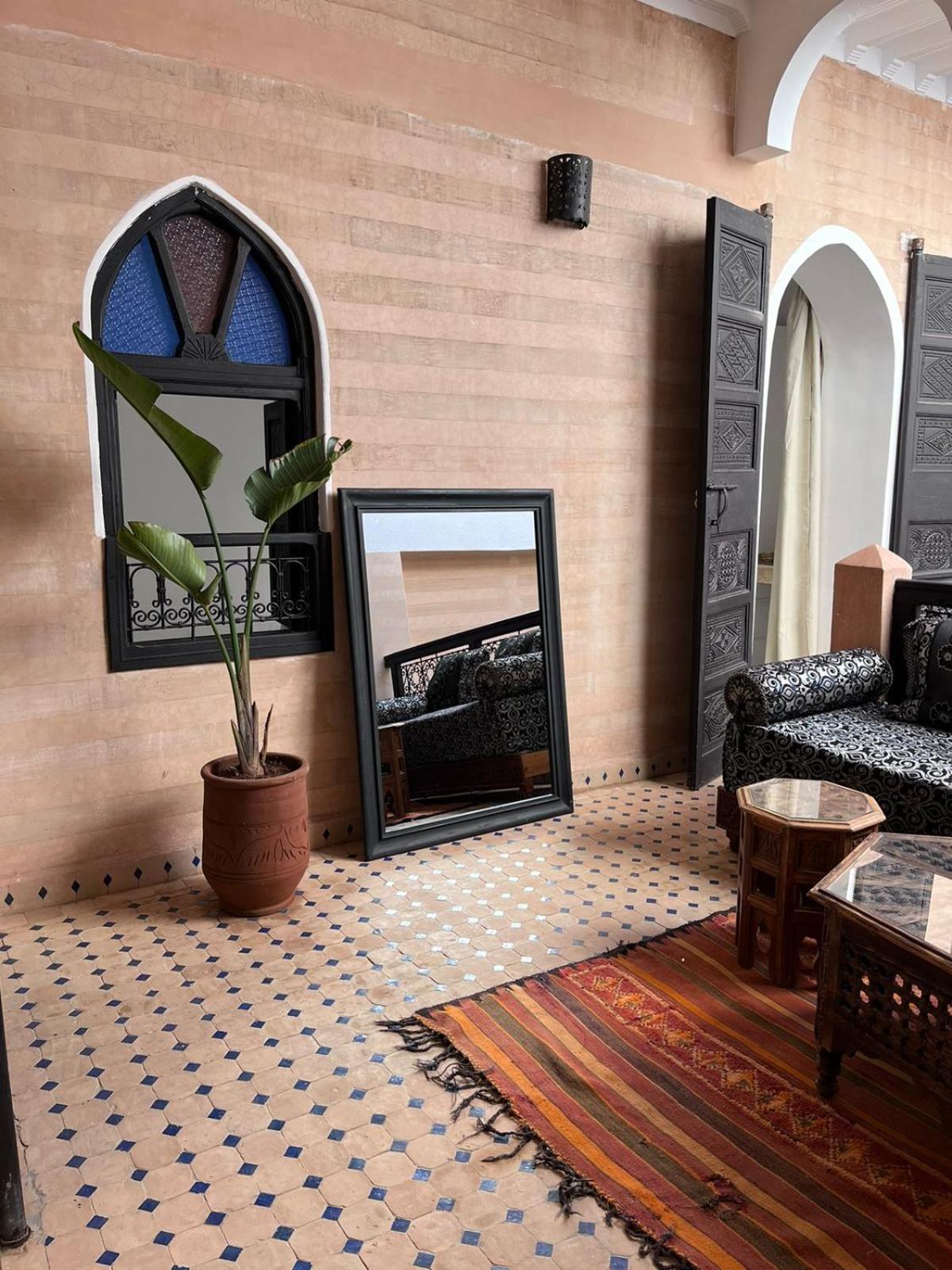 Riad Black Doors มาร์ราเกช ภายนอก รูปภาพ
